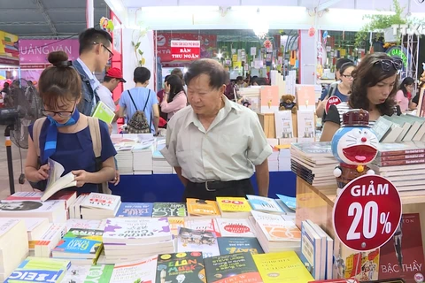 胡志明市图书节——弘扬大众阅读文化