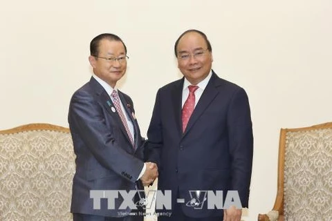 越南政府总理阮春福会见日本众议院研究代表团