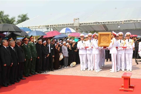 原总书记杜梅安葬仪式在其家乡河内市清池县举行（组图）