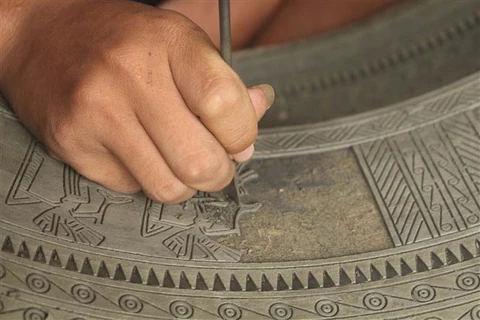 清化省茶东村的青铜铸造工艺（组图）