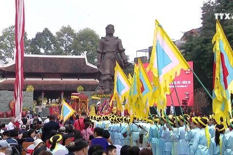 阮春福出席玉回-栋多大捷230周年纪念典礼