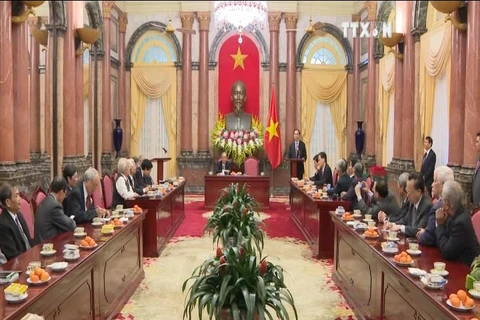 陈大光主席会见越南援柬专家联络委员会代表