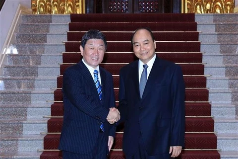日本外务大臣茂木敏充对越南进行正式访问