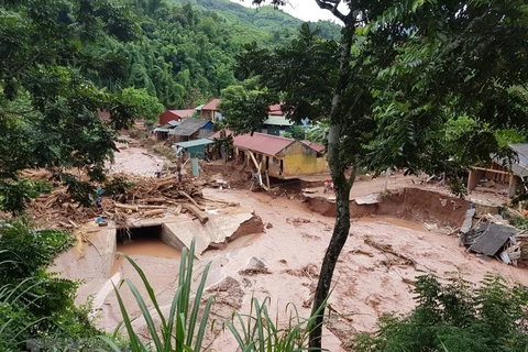 组图： 奠边省南坡县遭受洪水灾害严重损失