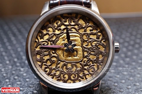 组图：深受追捧的纯手工雕刻手表