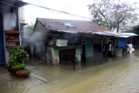 组图：中部地区遭受强降雨和洪涝 对人民生活造成严重影响