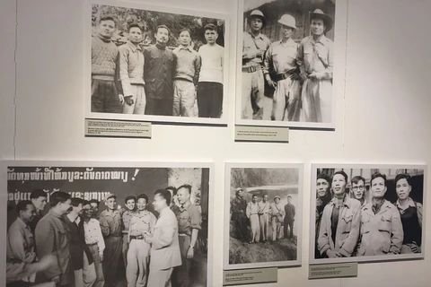 “越南与老挝特殊关系”图片展在河内举行