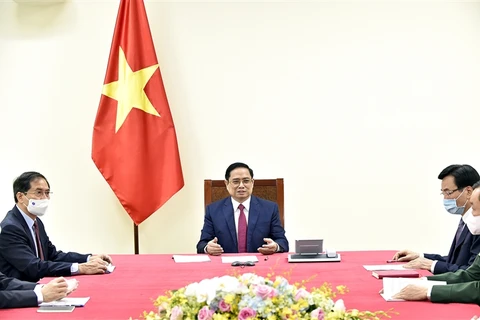 政府总理范明政与中国国务院总理李克强通电话