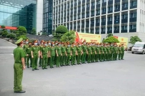 组图：越南公安部增派干部战士前往胡志明市支援防疫工作