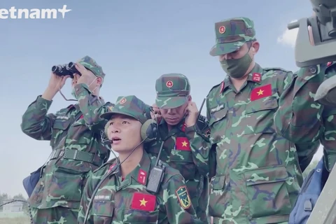 越南坦克队在国际军事比赛开赛前做出充分准备