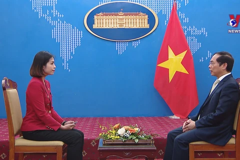 越南政府总理出席第三十一次外交工作会议