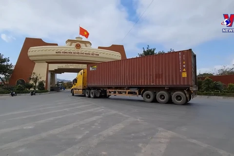 广治省各国际口岸出入境货物骤增