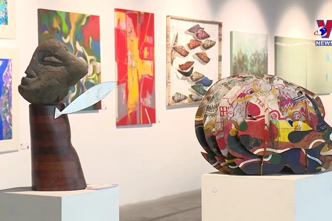 2022年第五届国际美术展在河内举行