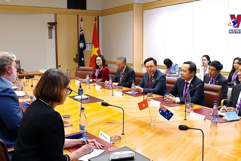 越南国会主席会见澳大利亚教育部长和澳大利亚反对党领袖