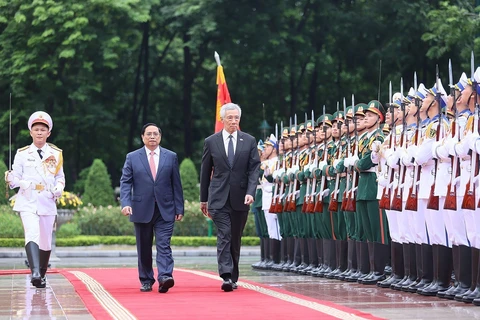 新加坡总理李显龙对越南进行正式访问