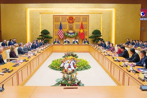越南政府总理与美总统出席越美投资与改革创新高级别会议