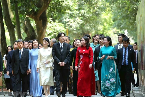 日本秋筱宫--文仁亲王和纪子妃正式访问越南