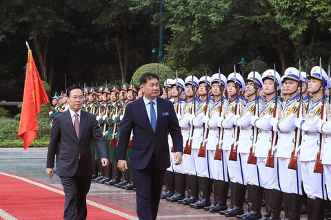 蒙古国总统呼日勒苏赫对越南进行国事访问 ​