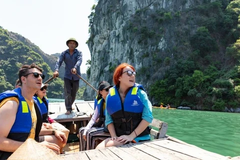 2024年新年三天假期越南各地接待游客人数明显增长