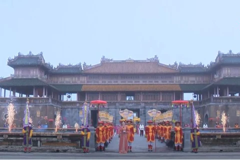 阮朝新日历发布仪式再现活动在承天顺化省举行