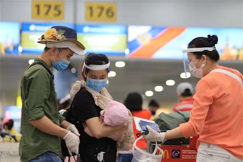 组图：越南将旅居俄罗斯越南公民接回国