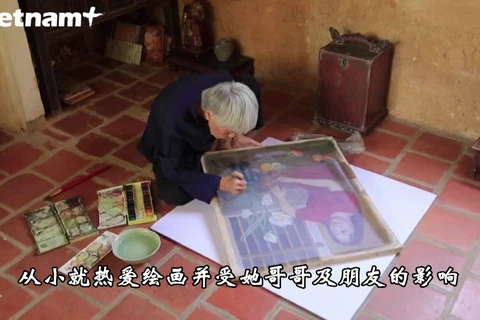 越南绢画大师首次举行个人画展