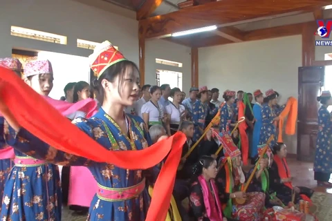 莱州省泰族同胞富有特色的天金乓传统文化节
