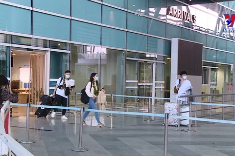 越南岘港机场迎接首个国际航班