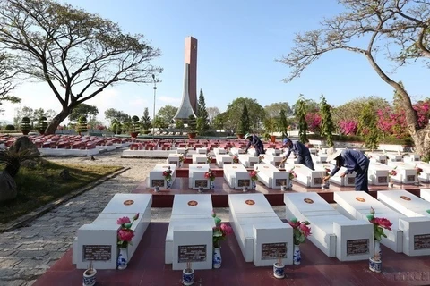 组图：越南伤残军人和烈士日：缅怀先烈致敬英雄的传统日子