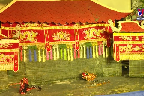 越南水上木偶戏受到法国观众的热烈欢迎