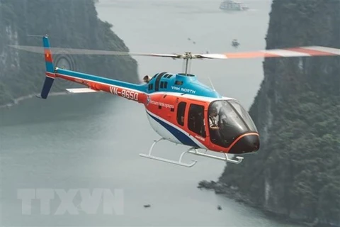 越南直升机坠落在下龙湾海域事故：暂停俯瞰风景旅游飞行活动