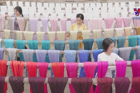 黑白围巾编织业—越南国家非物质文化遗产