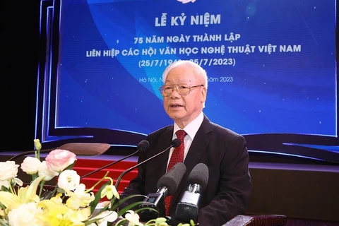 阮富仲总书记出席越南文学艺术协会联合会成立75周年庆典