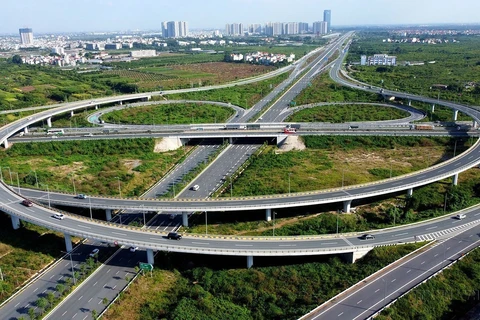 组图：首都河内扩大行政地界15周年--交通基础设施发展突飞猛进