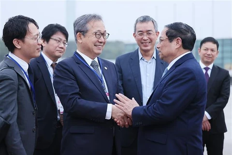 越南政府总理赴日本出席东盟-日本建交50周年纪念峰会