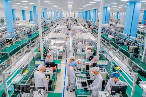 组图：走进“越南制造”5G智能手机制造厂