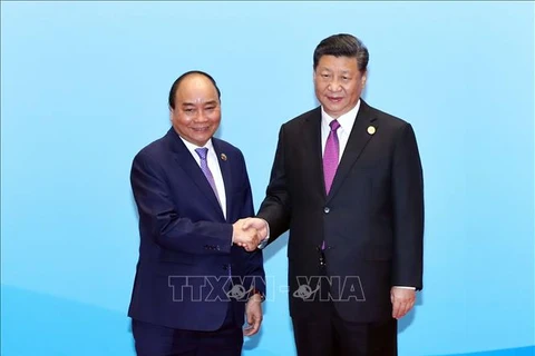 越南政府总理阮春福出席第二届“一带一路”国际合作高峰论坛圆桌峰会（组图）