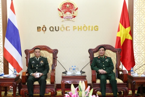 越泰军事和防务合作取得全面进展