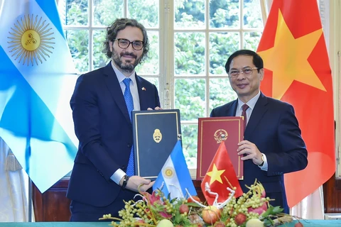 深化越南与阿根廷的战略伙伴关系