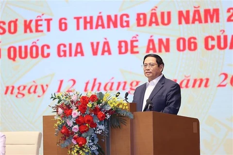 政府总理范明政主持召开国家数字化转型全国视频会议
