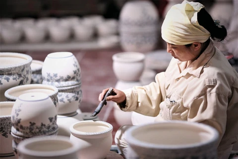 河内市努力恢复传统手工艺村 促进文化产业发展