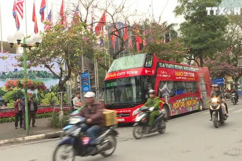 国际媒体记者可免费体验河内市双层观光巴士