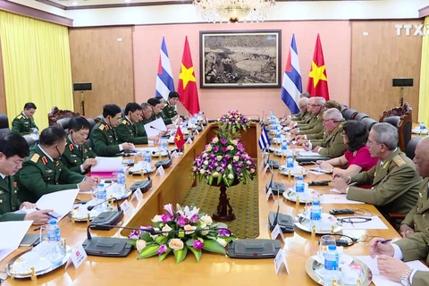 进一步加强越南与古巴的防务合作