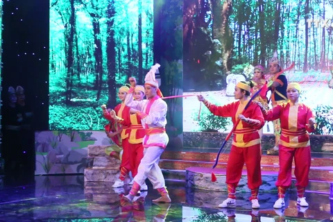 九龙江三角洲传统歌舞剧联欢会在朔庄省举行