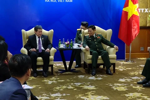 越南国防部部长吴春历大将会见东盟秘书长及柬埔寨副首相兼国防部大臣