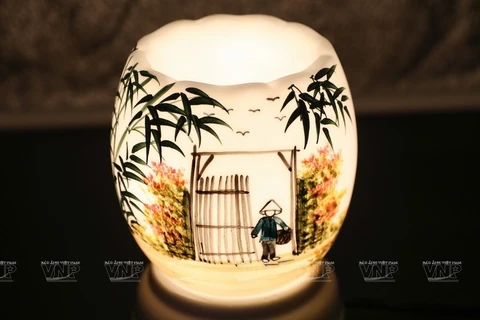 组图：陶瓷透光灯——钵场陶瓷村的特殊产品