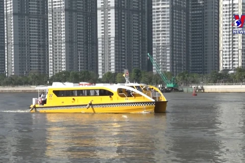 胡志明市水上巴士路线恢复运营