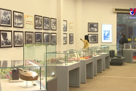 “文化——国民前进路上的指明灯”展会展示多件珍贵文物