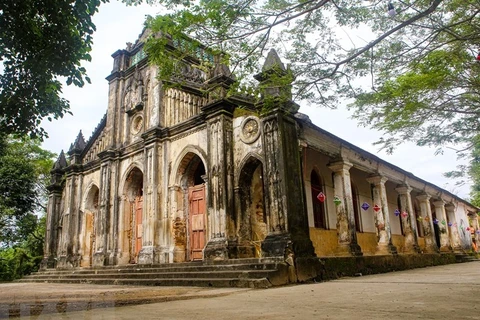 组图：岘港市古老唯美的松山古老教堂