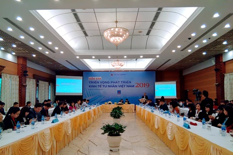 越南经济研究院举办经济论坛 为越南私营经济注入发展动力